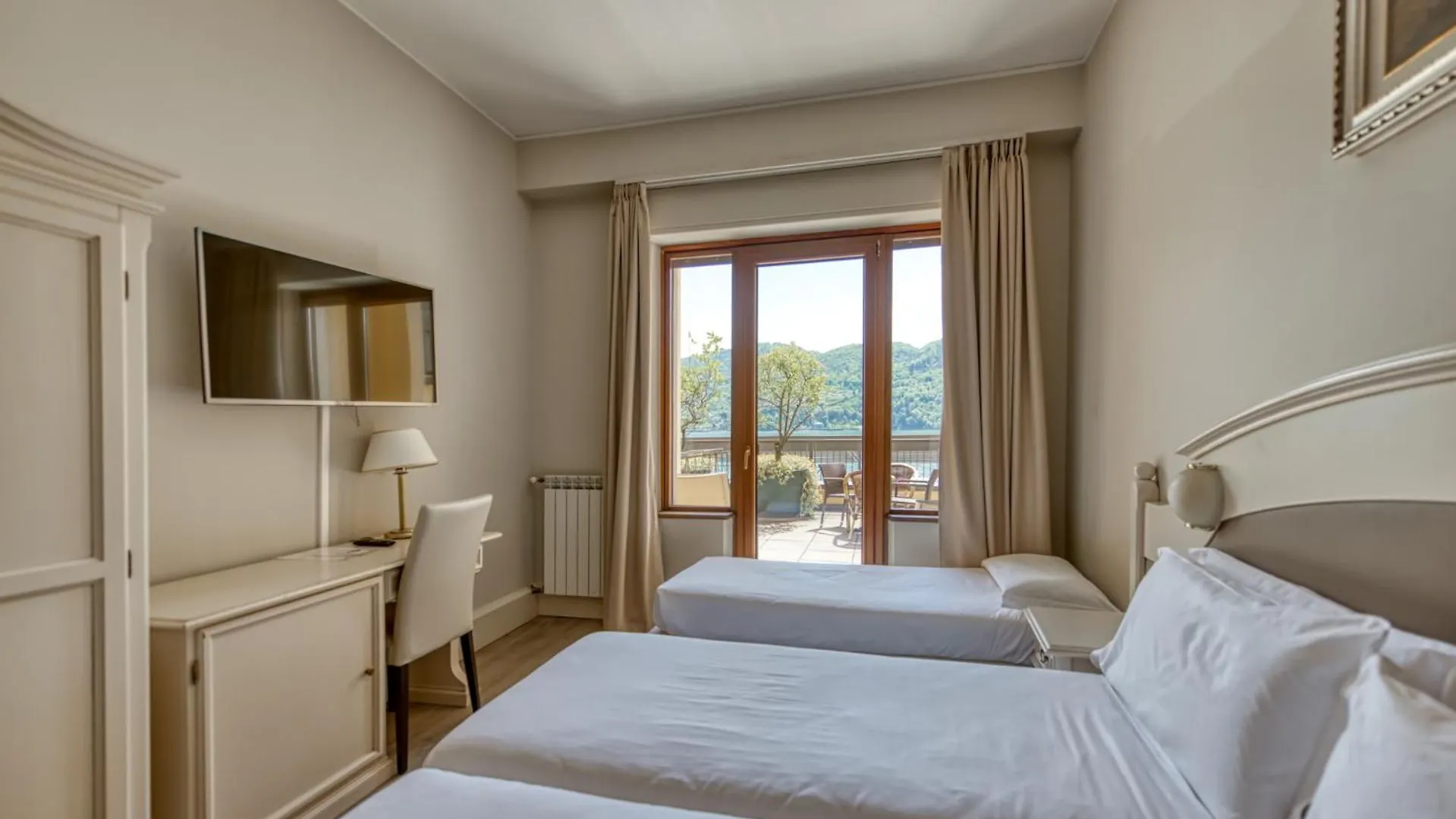 Hotel Bazzoni 트레메쪼